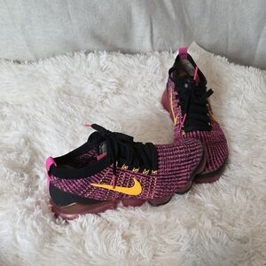 Nike Women's Pink and Yellow Athletic Shoes